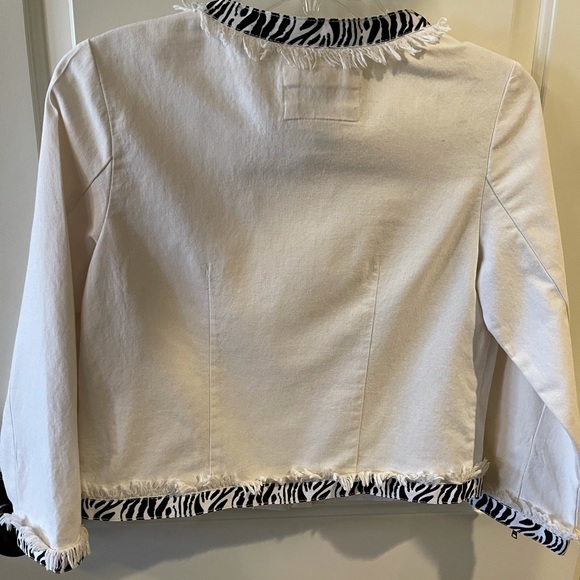 LAL White With Zebra Trim Jacket Size Medium - Picture 3 of 3